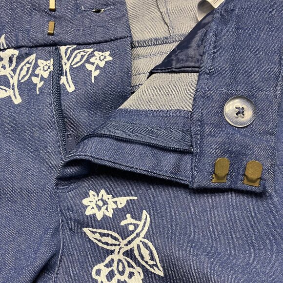 Old Navy Women’s Pixie Mid Rise Ankle Pants Flower Design Blue & White Size 4 - Picture 4 of 7